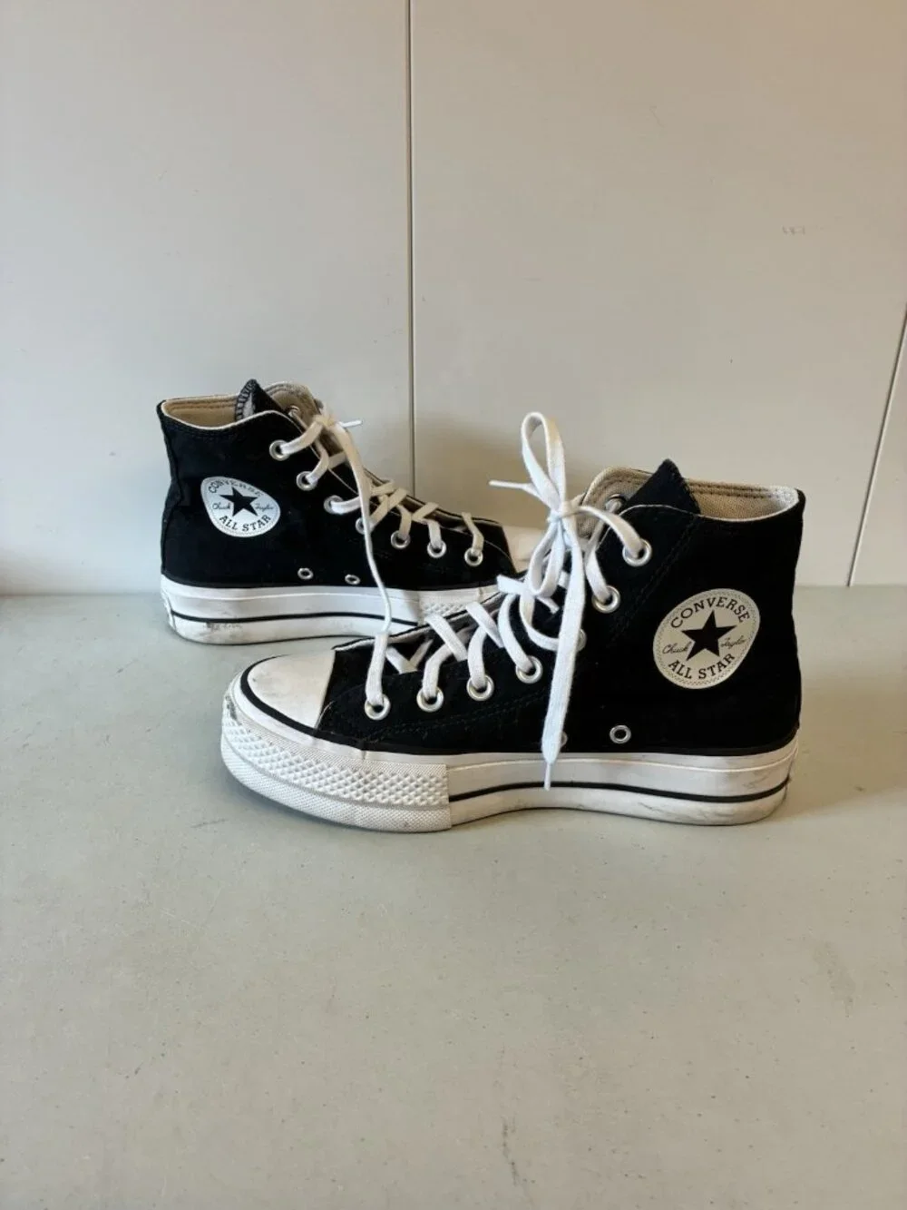 Converse Women's Chuck Taylor All Star Lifts High Top Black Size US 6.5